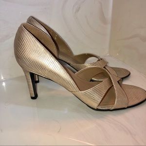 Ralph Lauren LAUREN open toe pump 8.5 B